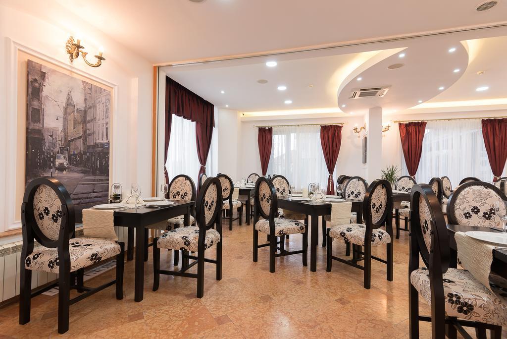 Hotel Athos R.M.T. Cluj-Napoca Exterior photo